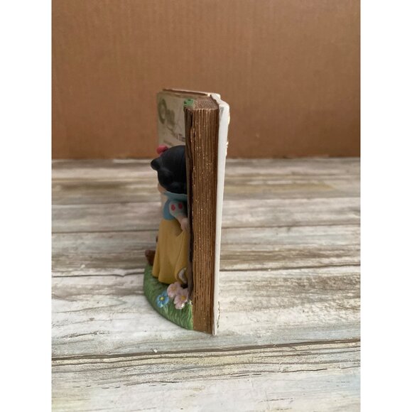 2013 Precious Moments Disney Showcase Snow White Storybook Figurine #134406 - Picture 9 of 13